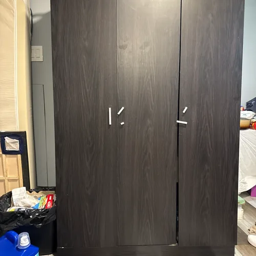 Dark Wood Triple Door Wardrobe | Karrot