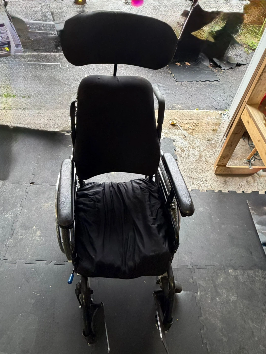 MI Shape Wheelchair with Headrest - photo 2