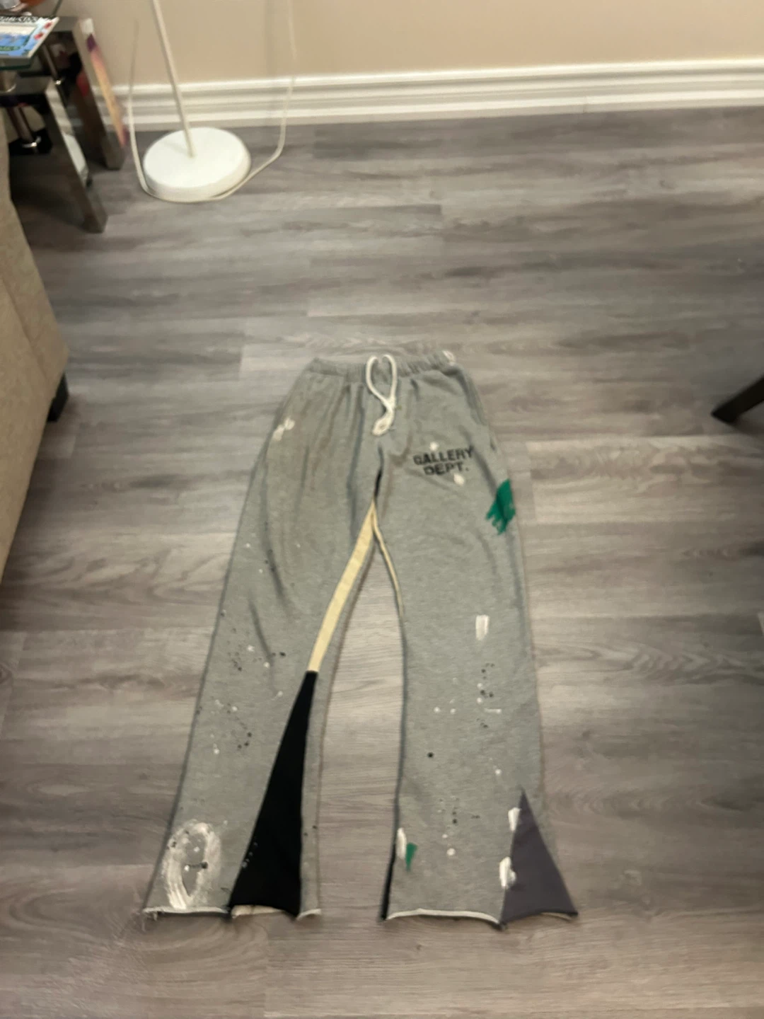 Grey gallery dept sweatpants (paint splatter)