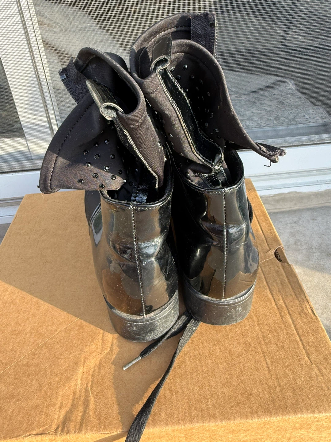 Black Patent Ankle Boots size 9 - photo 2