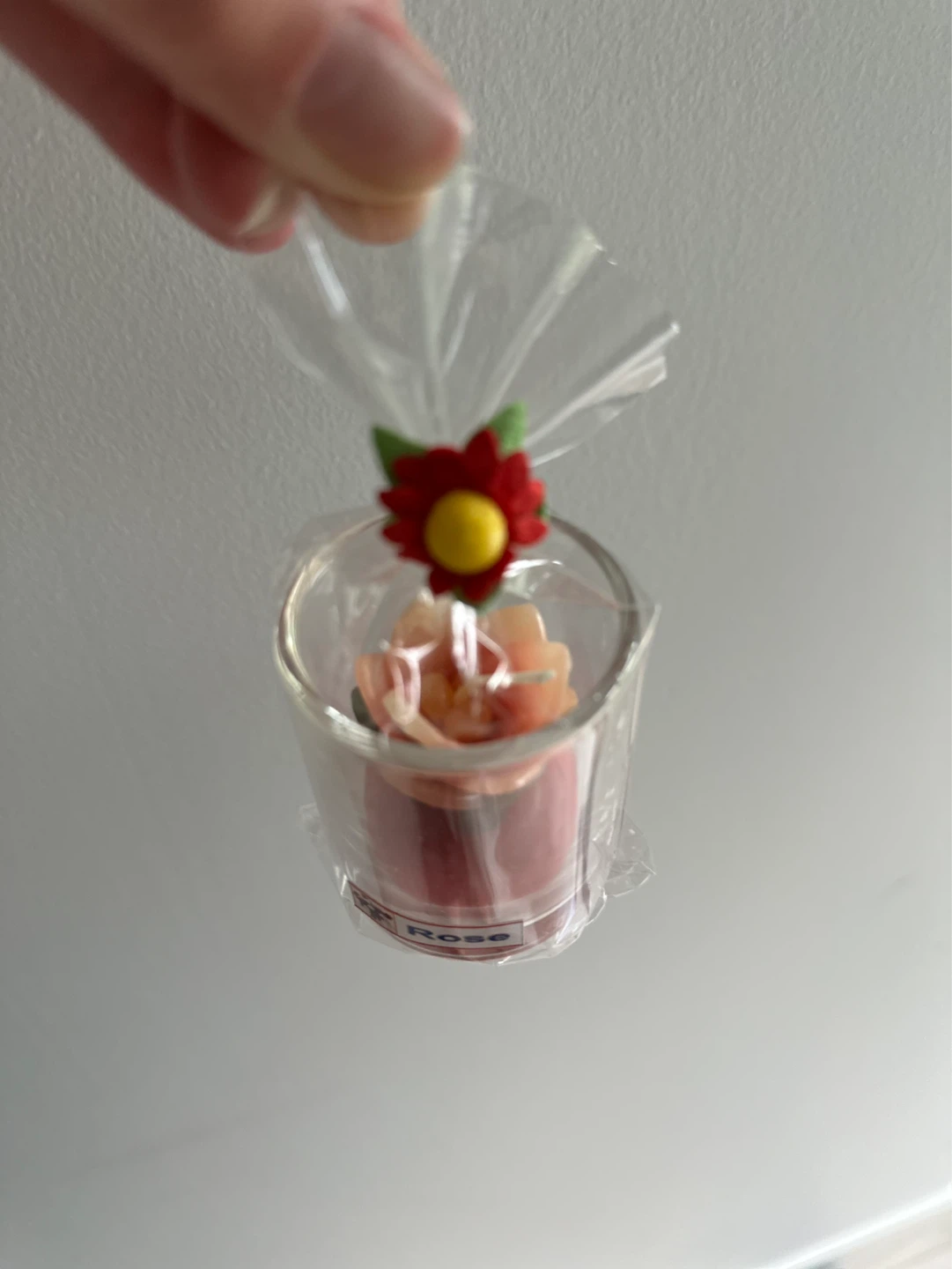Rose Scented Candle in Glass Jar - photo 2