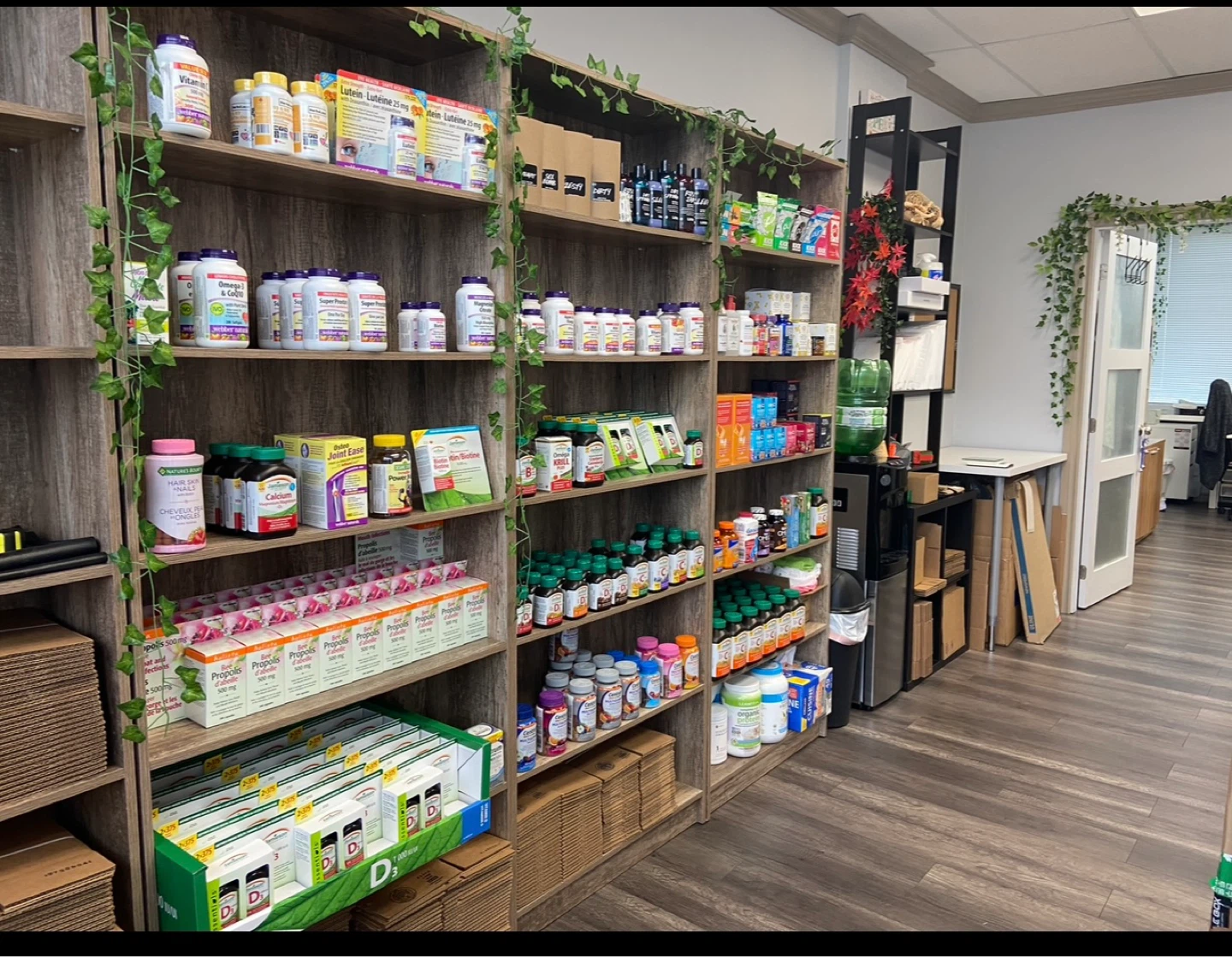 4 display shelves