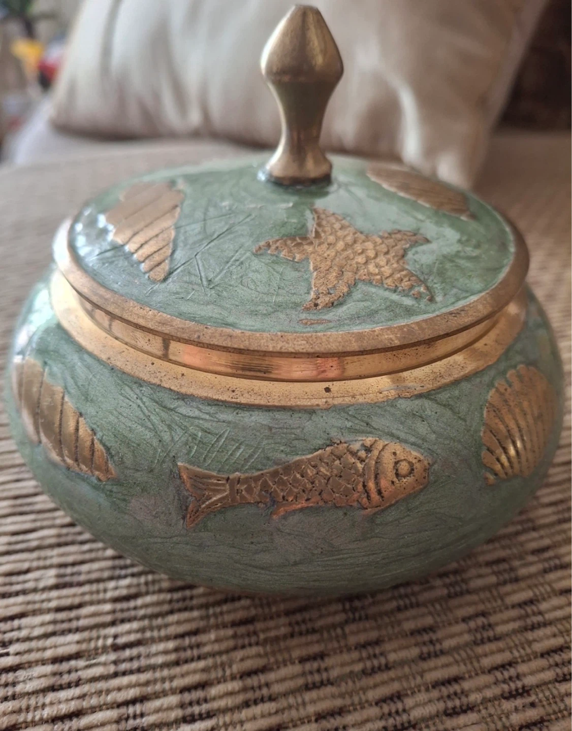 Decorative lidded trinket dish