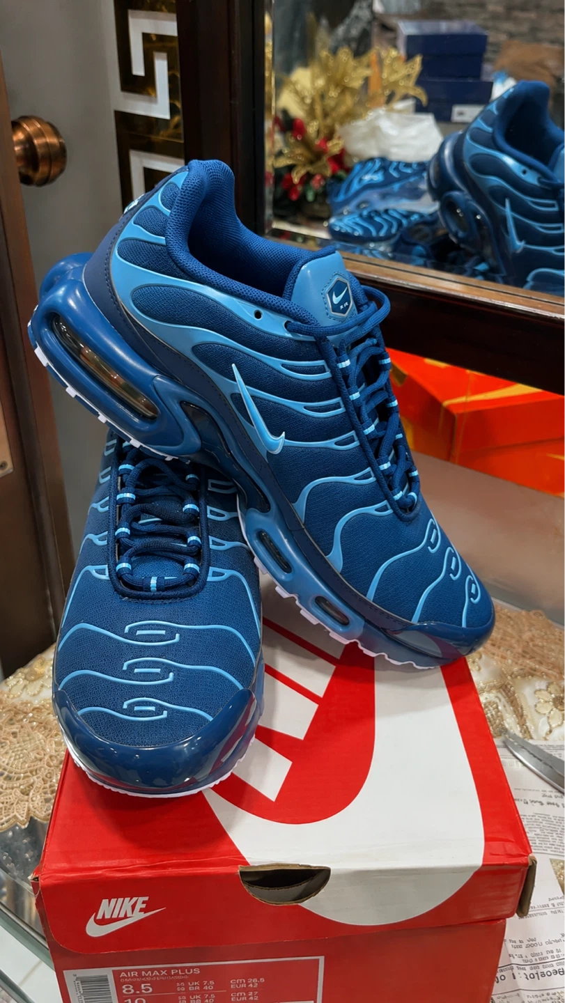 Nike Air Max Plus Men's Running Shoes Size 9.5, 10, 11 - photo 3