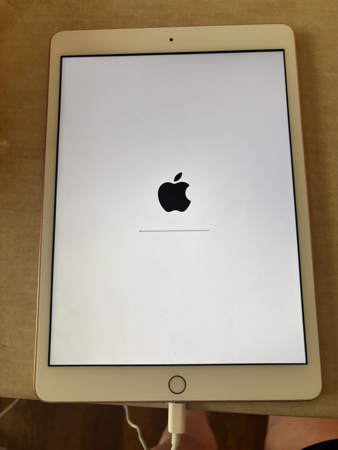 Apple iPad (8th generation) - photo 2