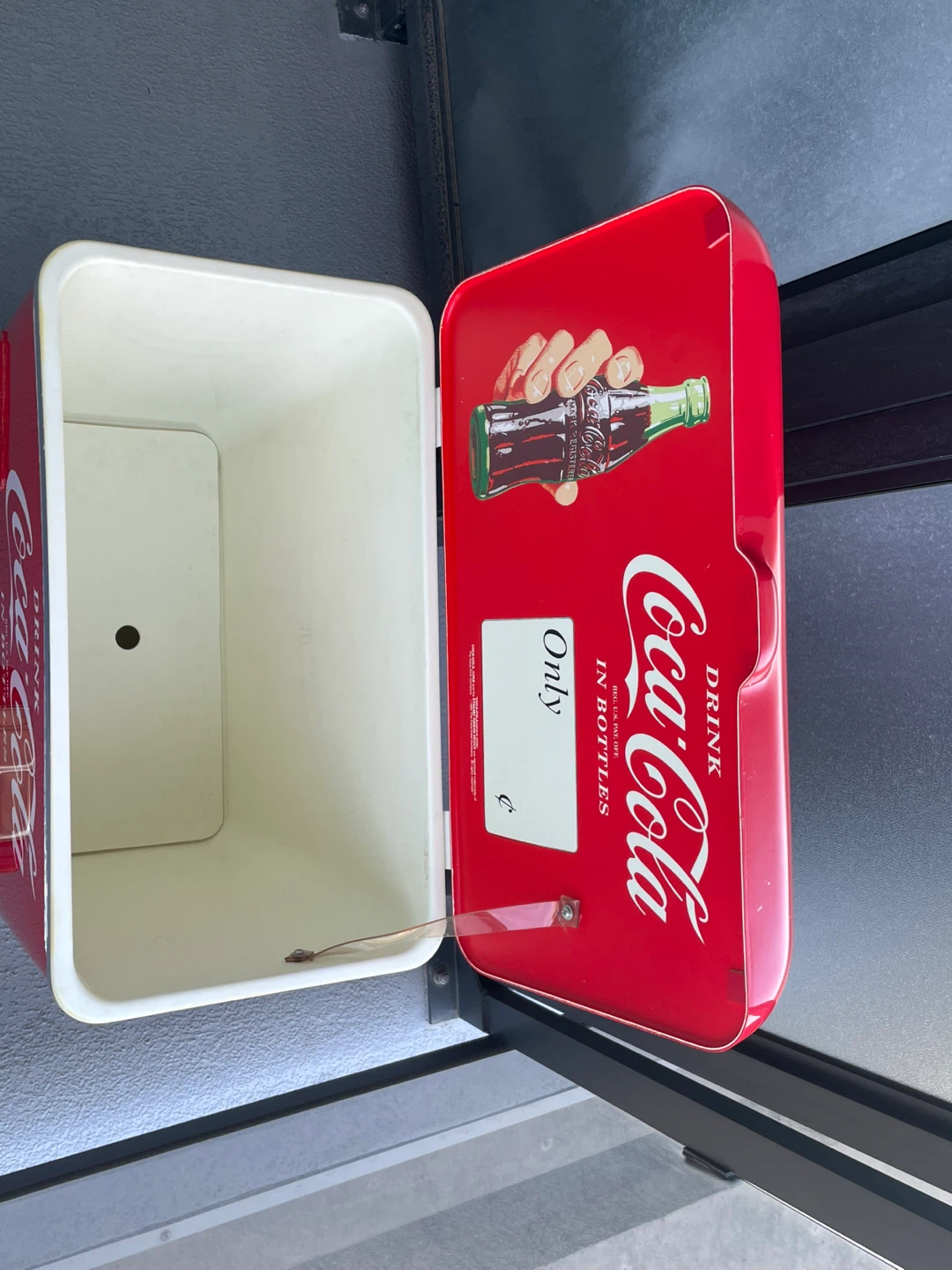 Coca-Cola Retro Mini Vending Machine Cooler - photo 5