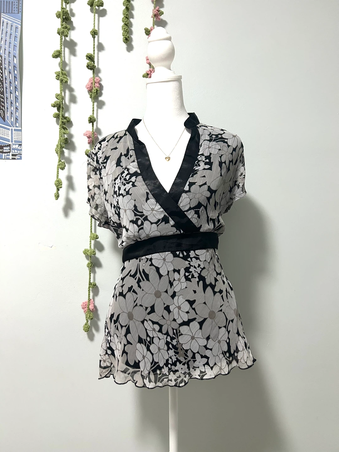 Jessica Petite Floral Blouse Size M