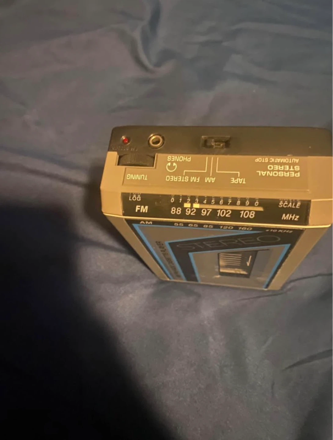 GE AM/FM Radio Cassette Player - photo 3