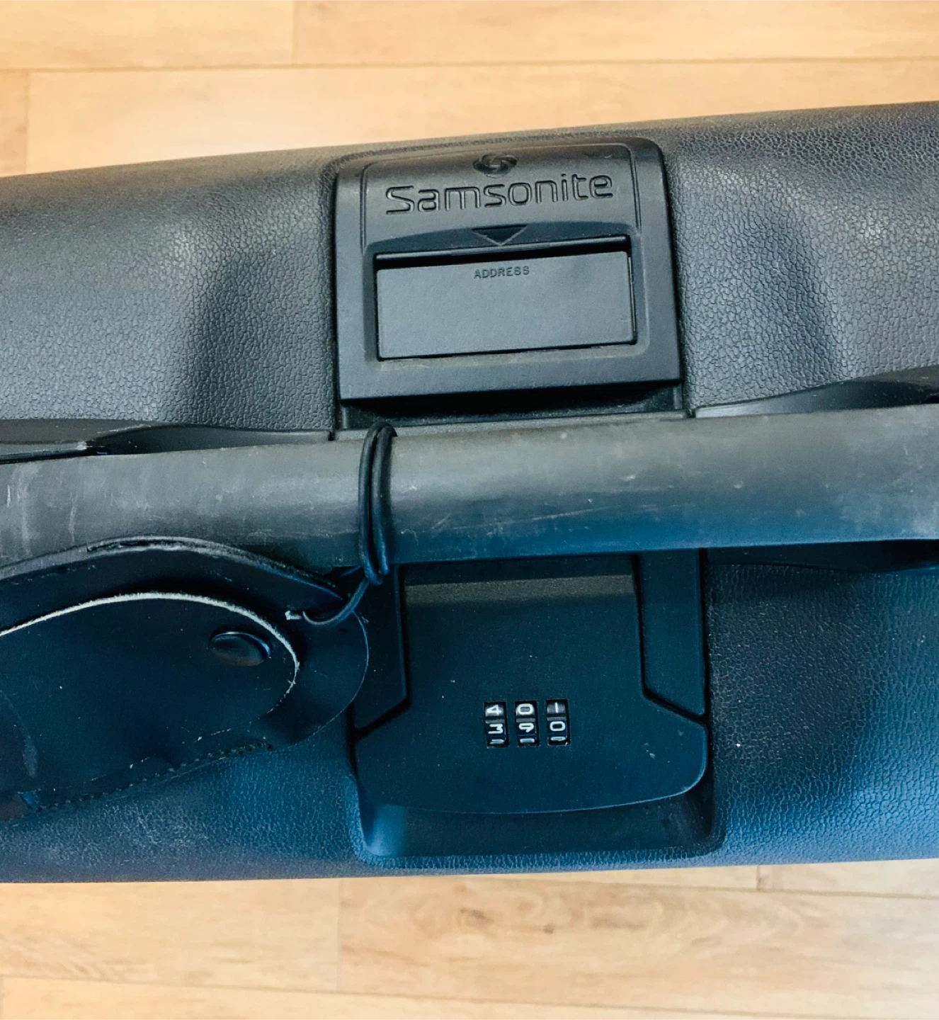 Samsonite Hard-Shell Suitcase - photo 3