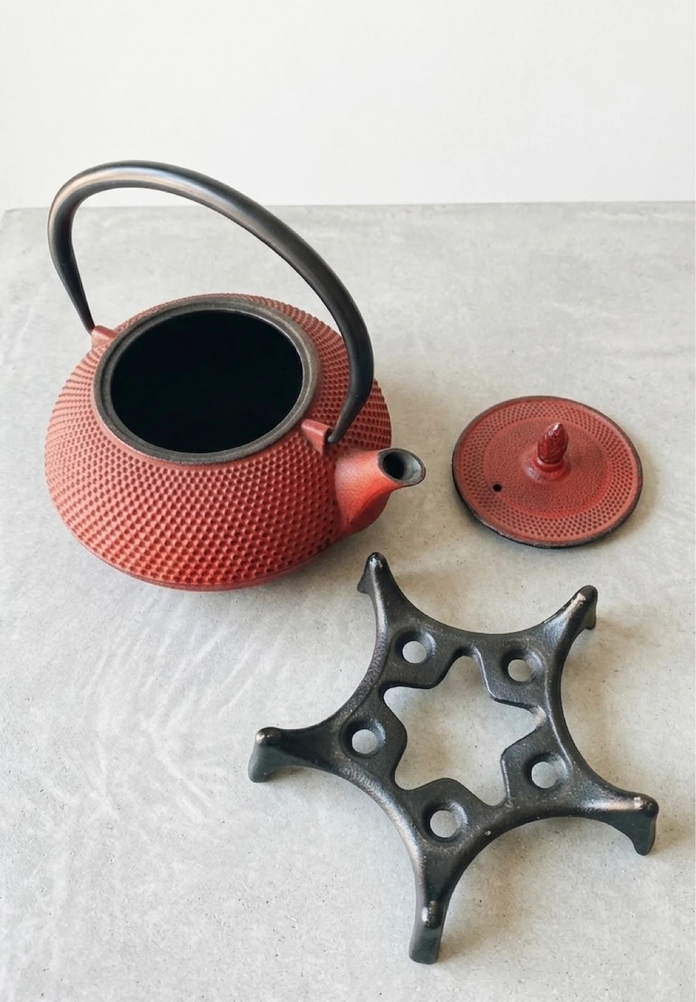 Traditional Japanese Cast Iron Tetsubin Kettle, Cups & Trivet - photo 3