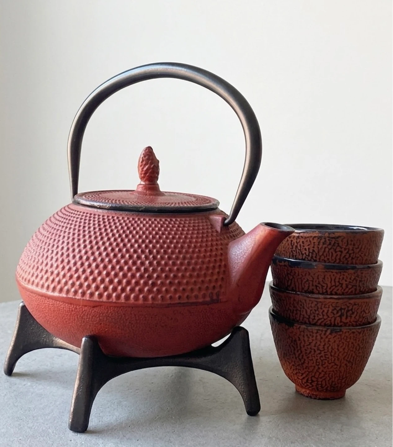 Traditional Japanese Cast Iron Tetsubin Kettle, Cups & Trivet - photo 4