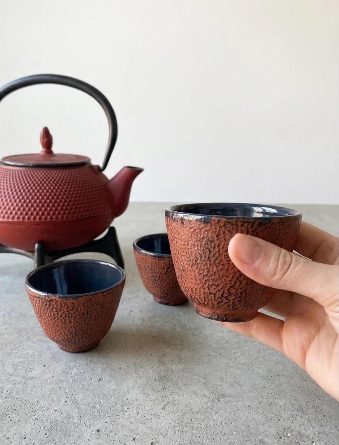 Traditional Japanese Cast Iron Tetsubin Kettle, Cups & Trivet - photo 5