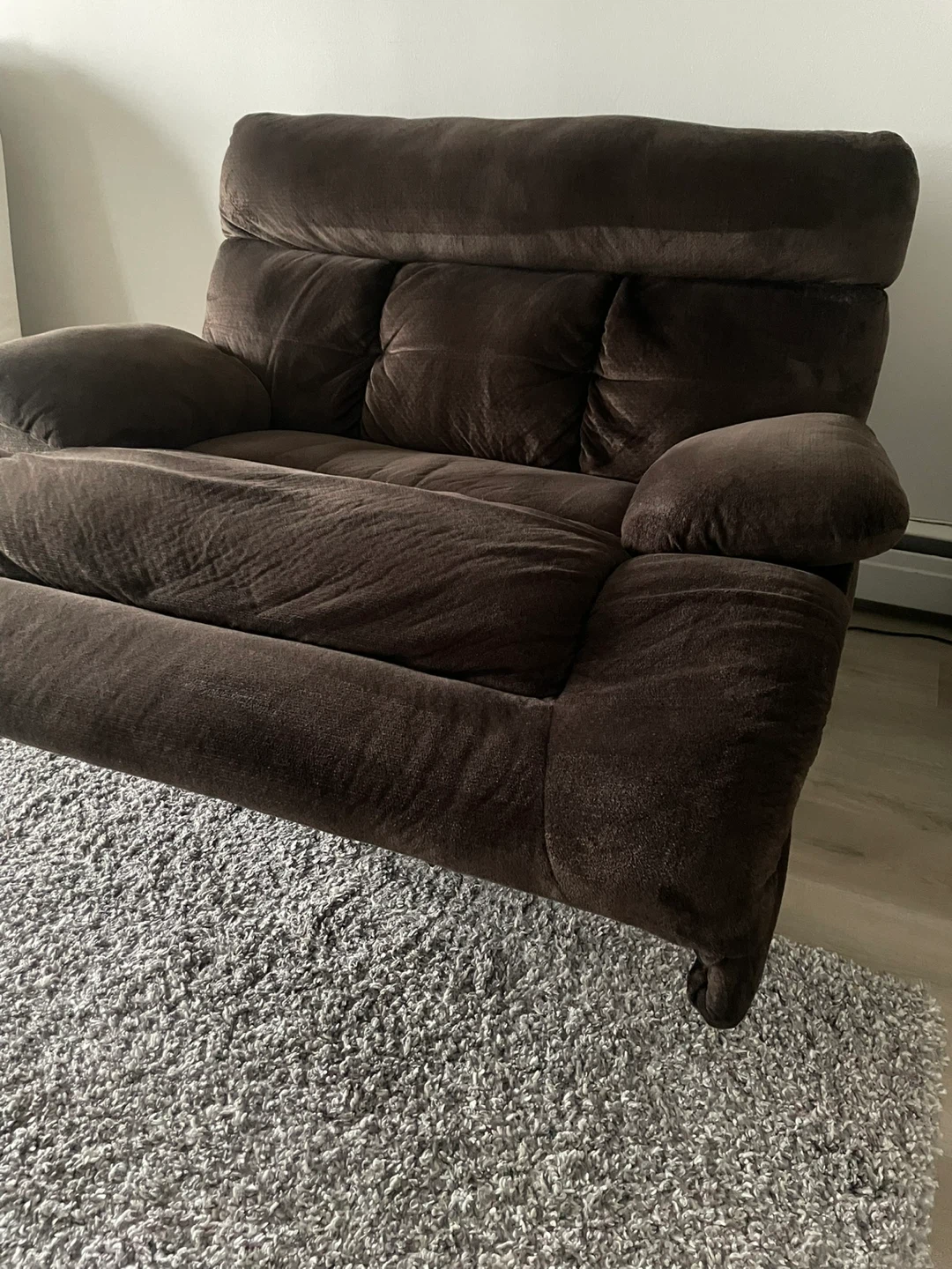 Oversized Plush Loveseat / Couch – Super Comfy