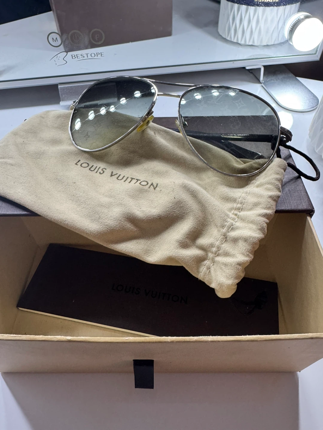 Louis Vuitton Aviator Sunglasses - photo 2