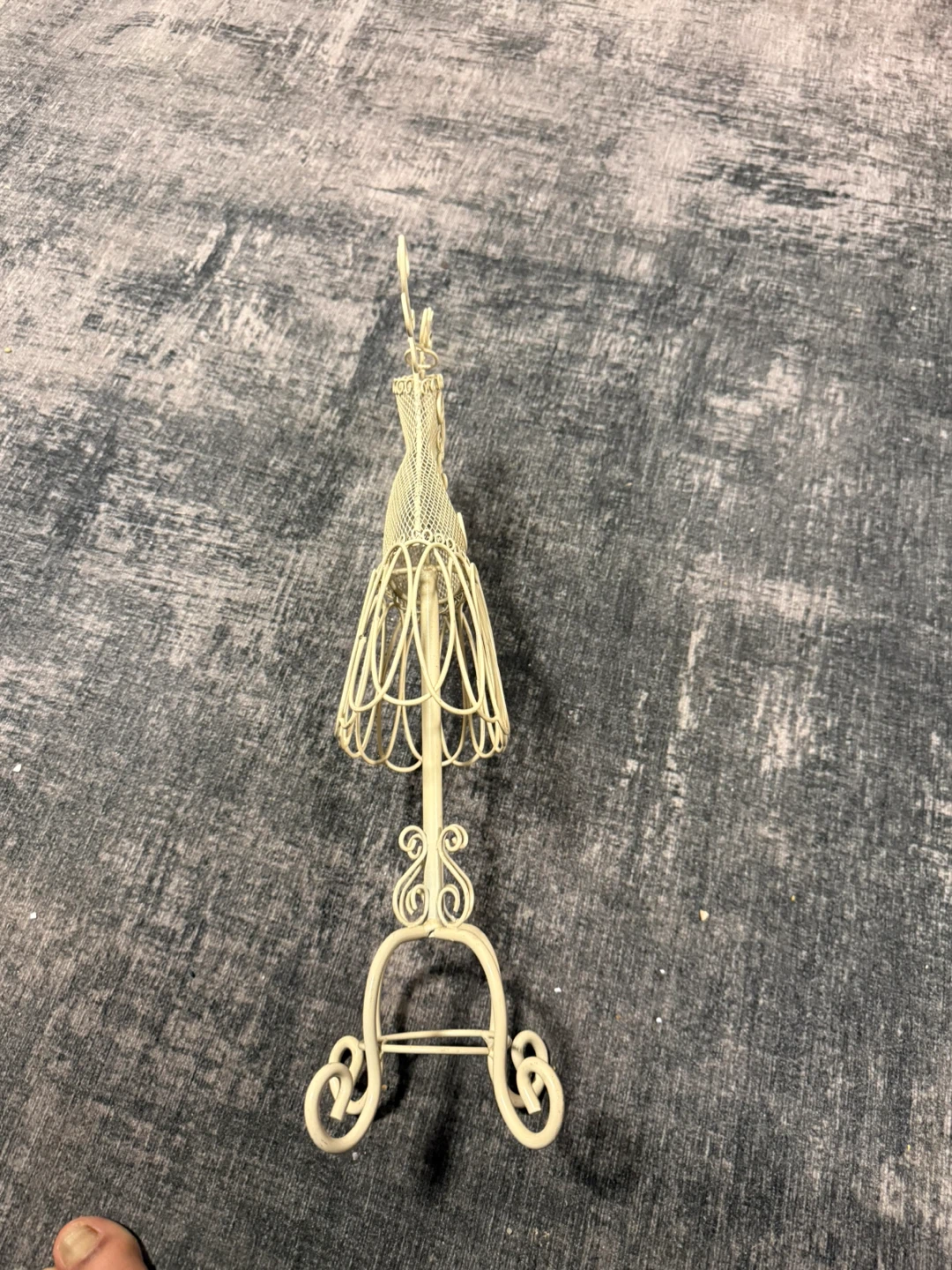 Vintage Style Metal Jewelry Display Mannequin - photo 4
