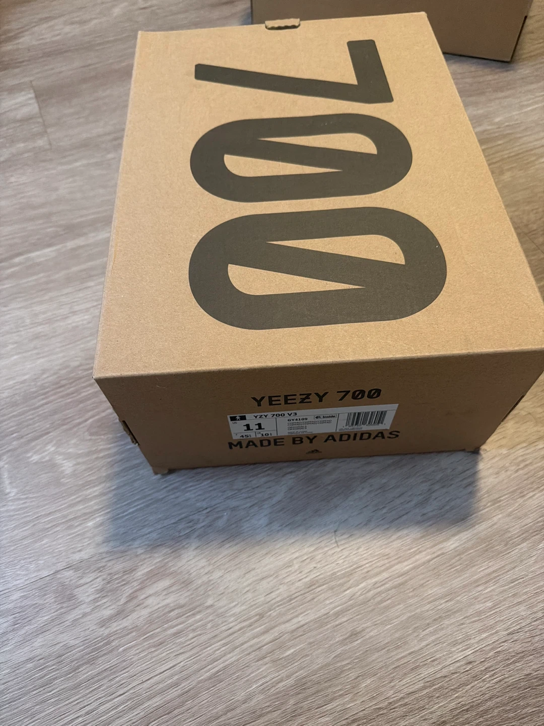 Adidas Yeezy 700 V3 "Alvah" Size 11