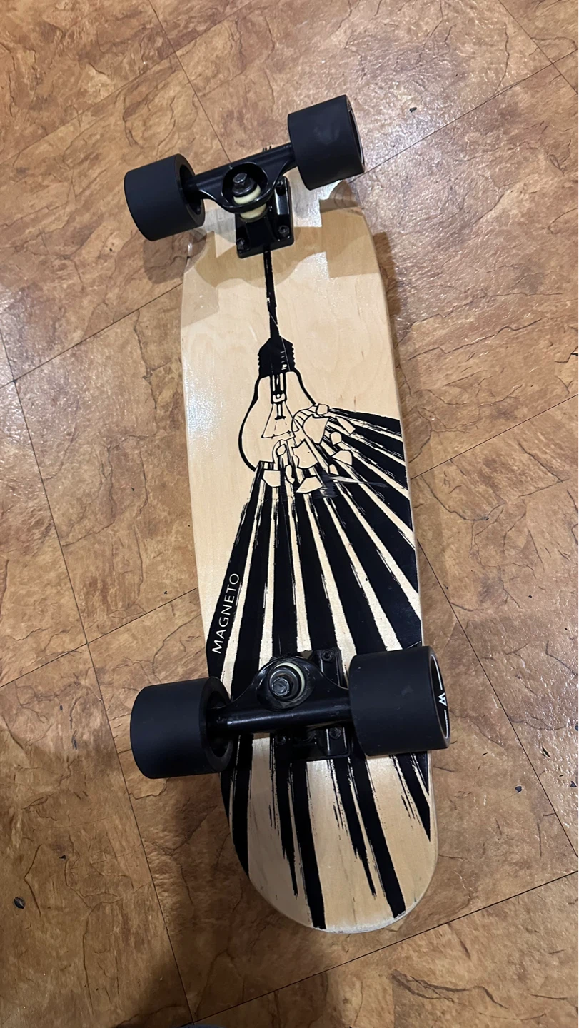 Magneto Skateboard
