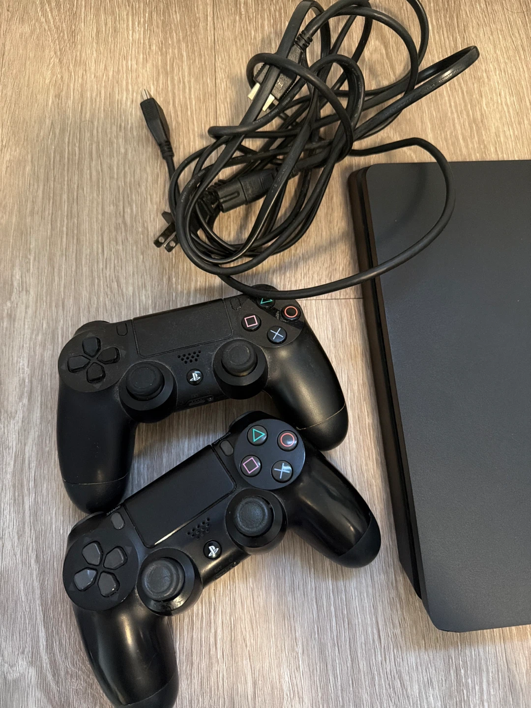 PlayStation 4 Slim Console with 2 Controllers and Games - photo 2