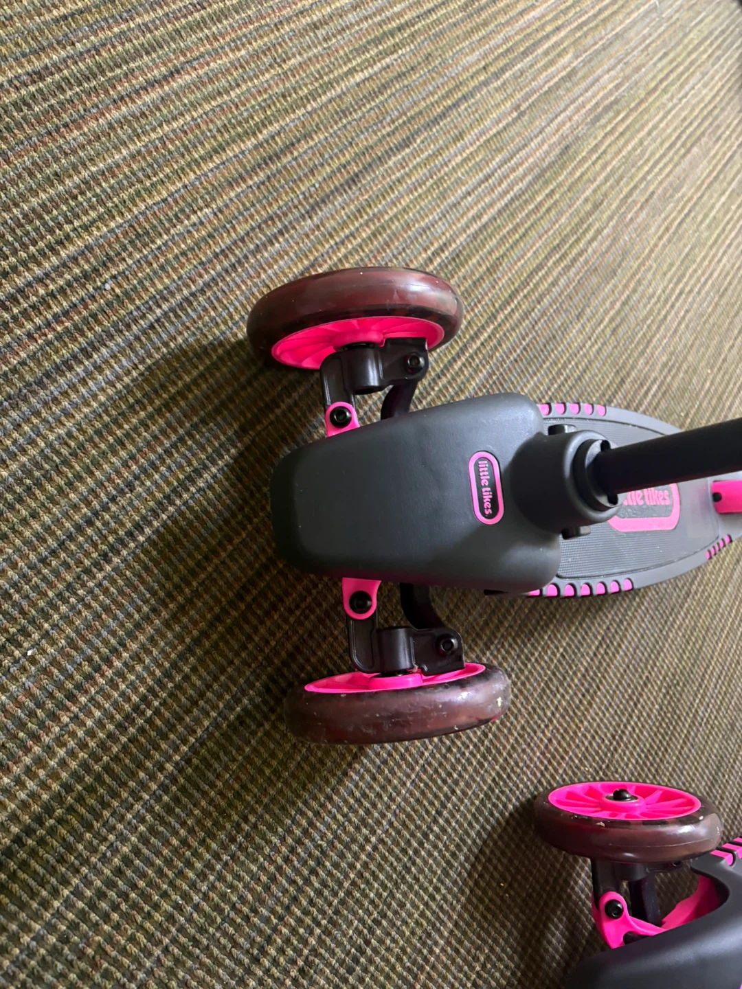 Little Tikes Kids Scooter (2 Count) - photo 3