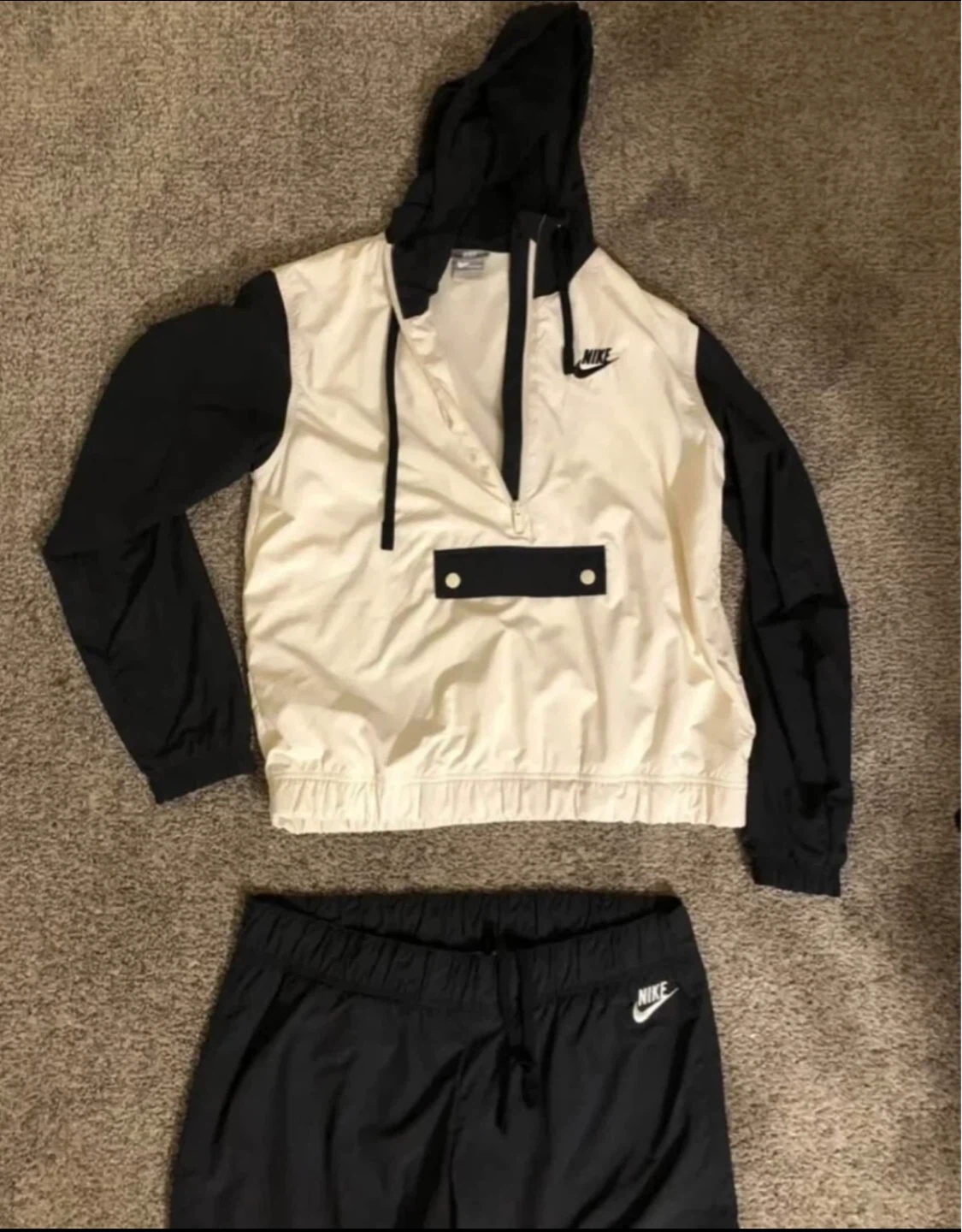 Nike sportswear set