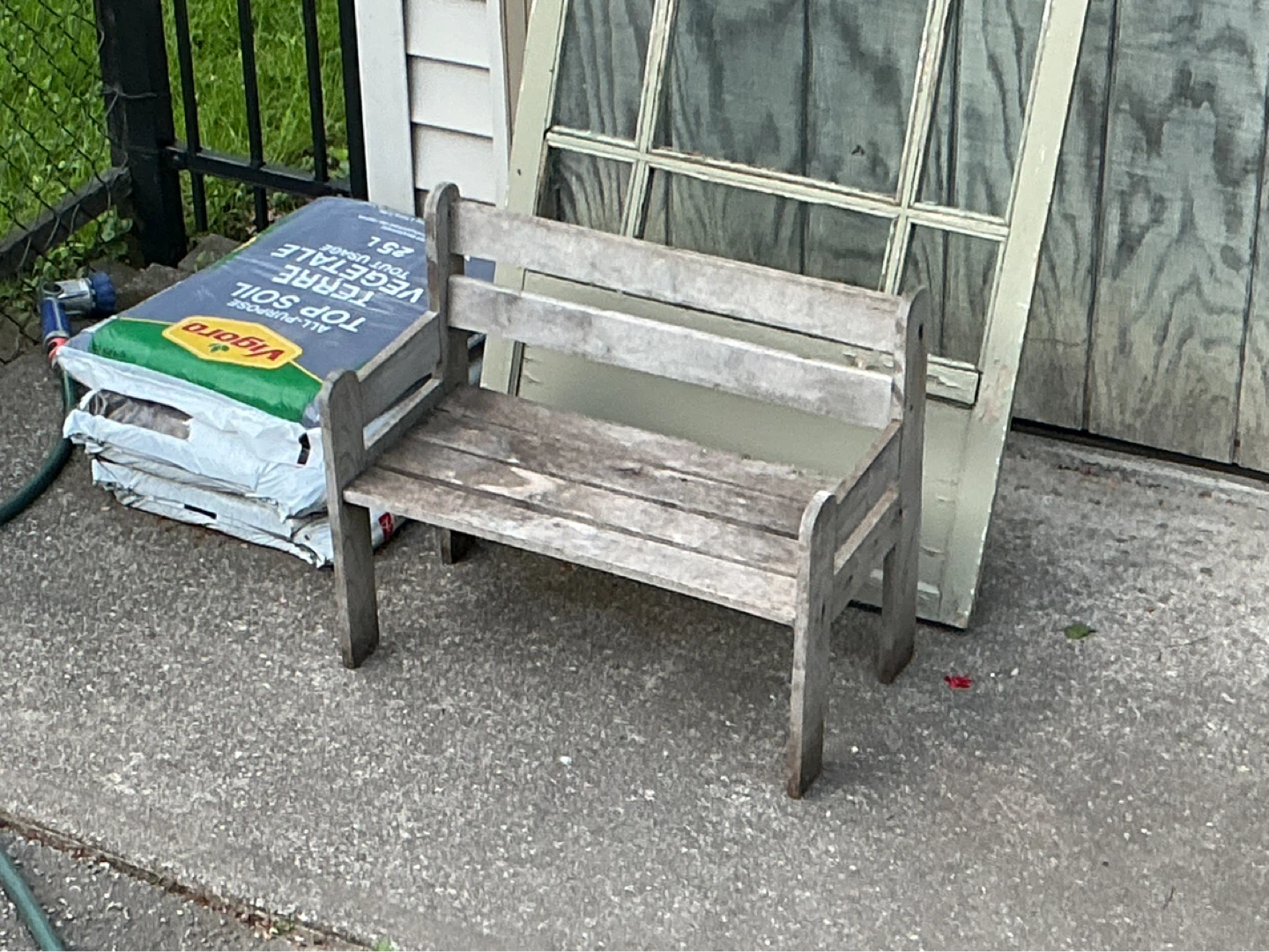 Vintage Small Wooden Garden Bench ! - photo 4