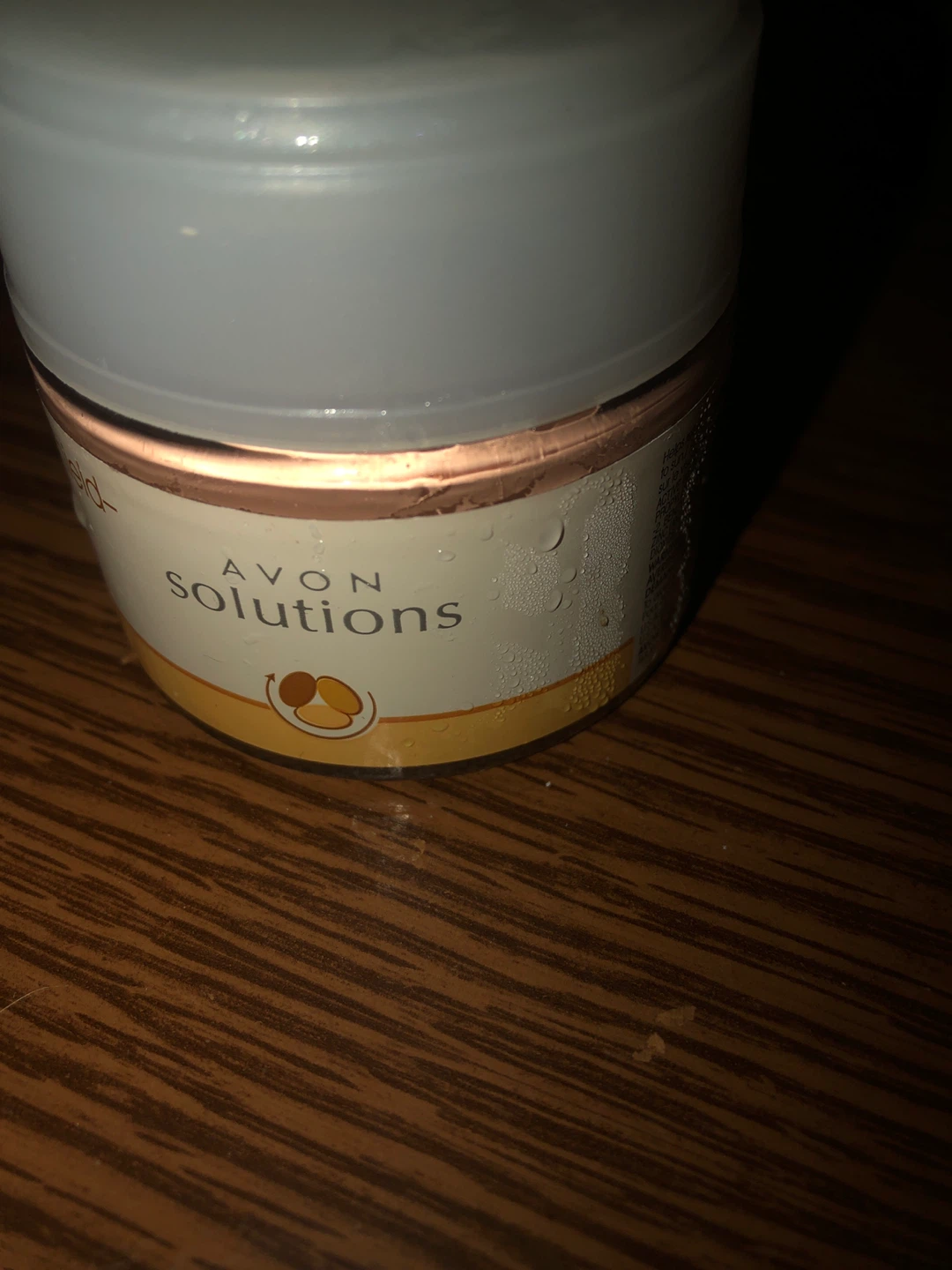 Avon Solutions Moisture Shield Tinted SPF 15 - photo 3