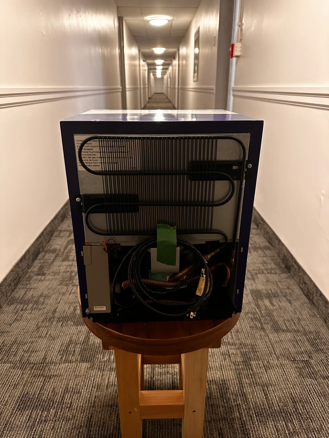 Red Bull Mini Fridge - Gets Freezing Cold but No LED Lights - photo 5