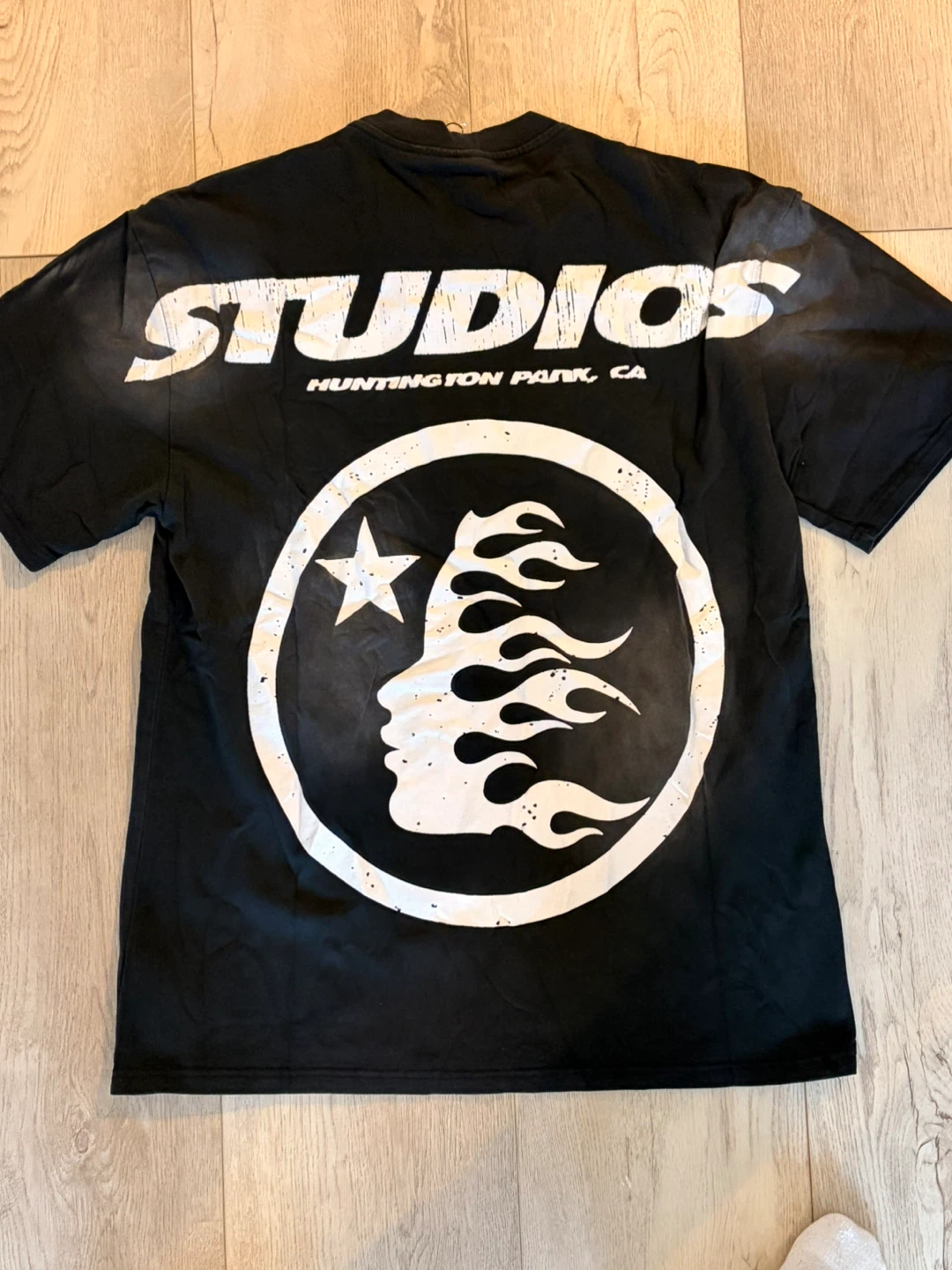 STUDIOS Hunting For Park CA Black T-Shirt - photo 2