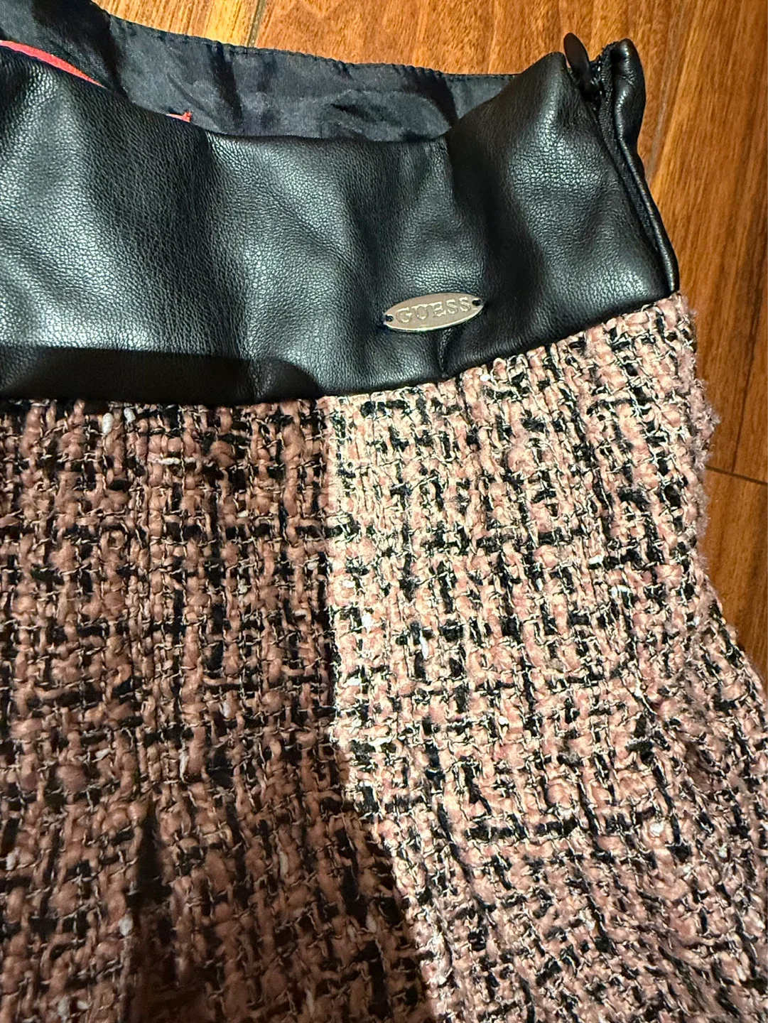 Guess Pink Tweed Skirt with Faux Leather Waistband - Size 10 - photo 2