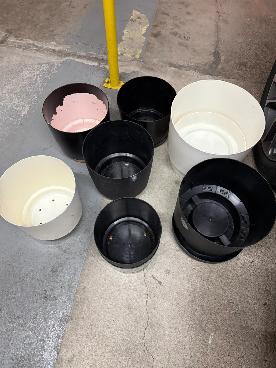 Assorted Plant Pots - photo 2