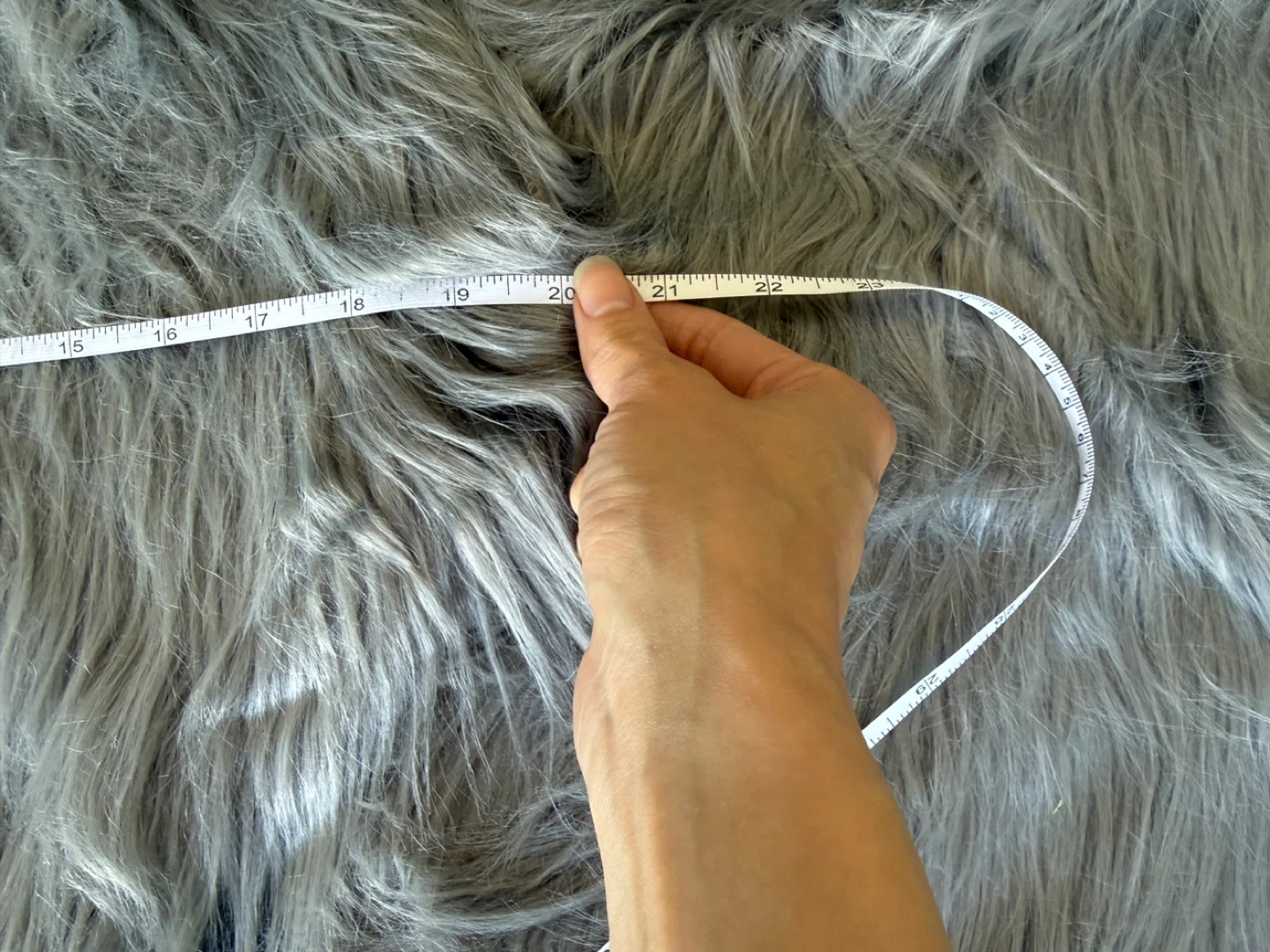 Grey Faux Fur Small Rug 32” x 20” - photo 4