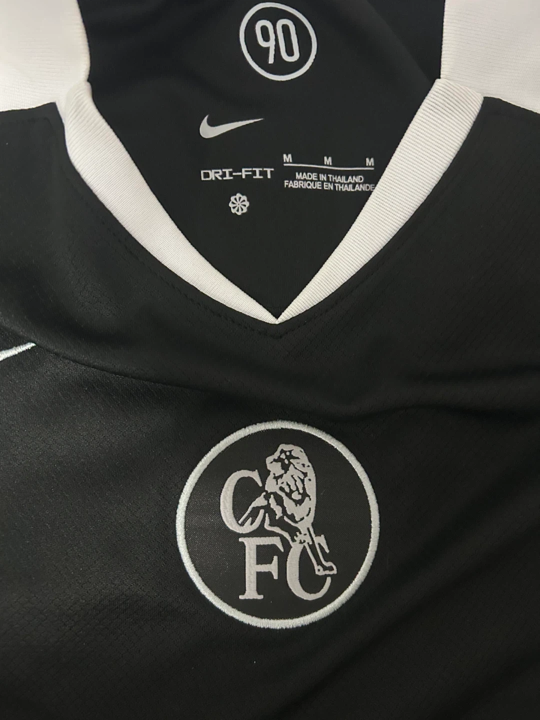 Nike Chelsea FC Soccer Jersey James 24 Size M - photo 3