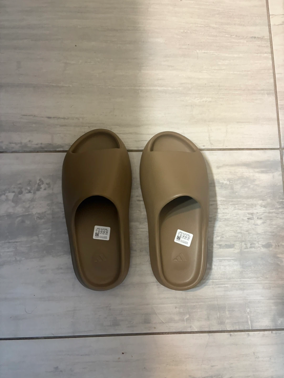 Adidas Yeezy Slides - photo 4
