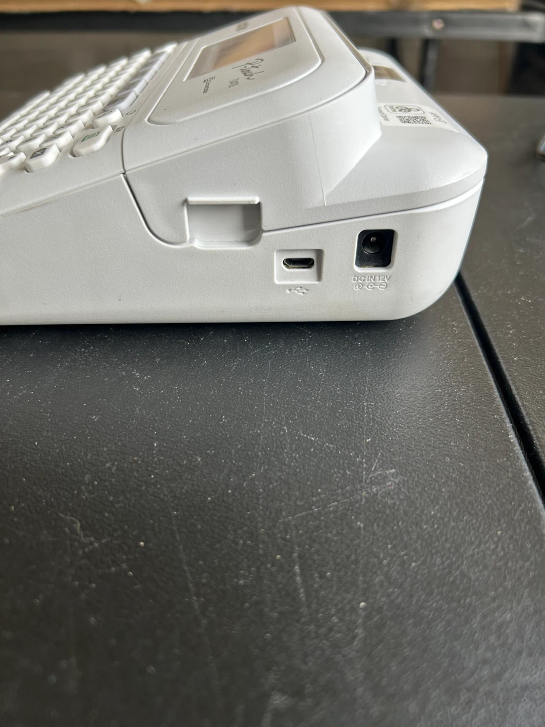 Brother P-touch D410 Label Maker - photo 3