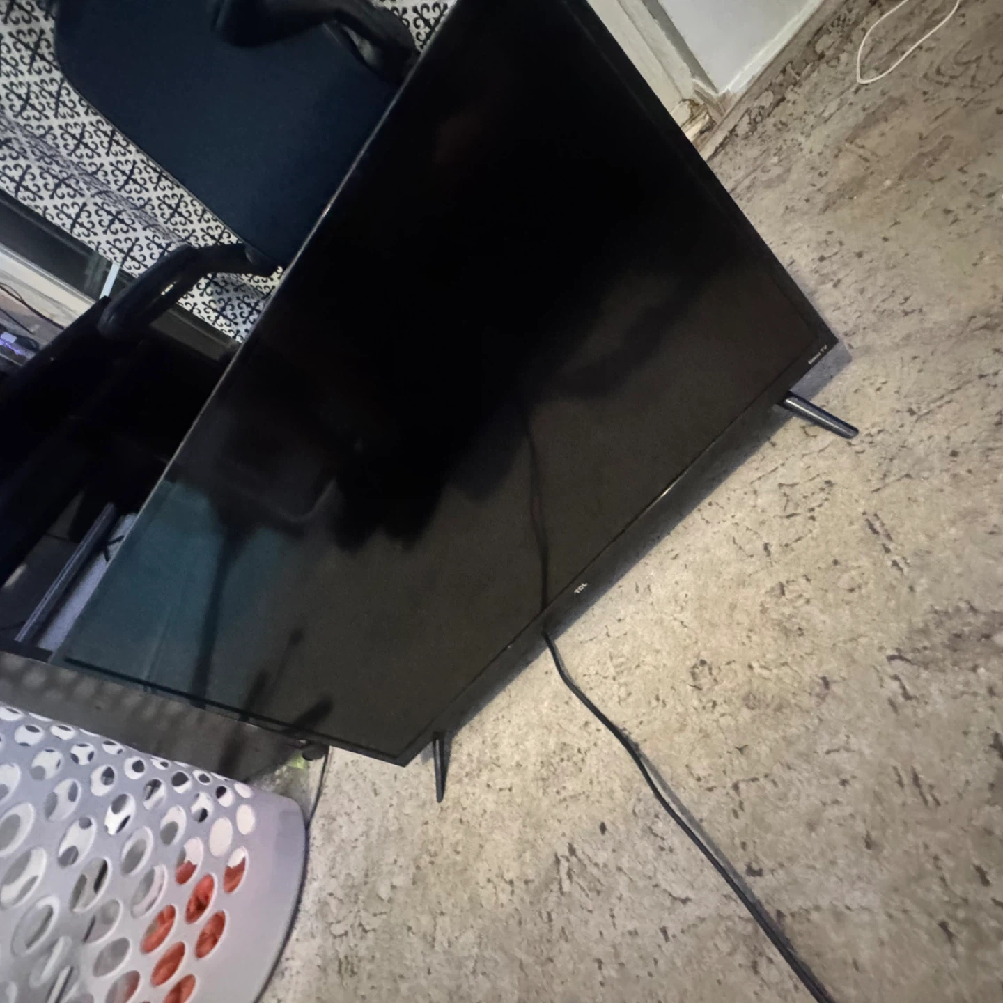 TCL Roku TV - photo 2