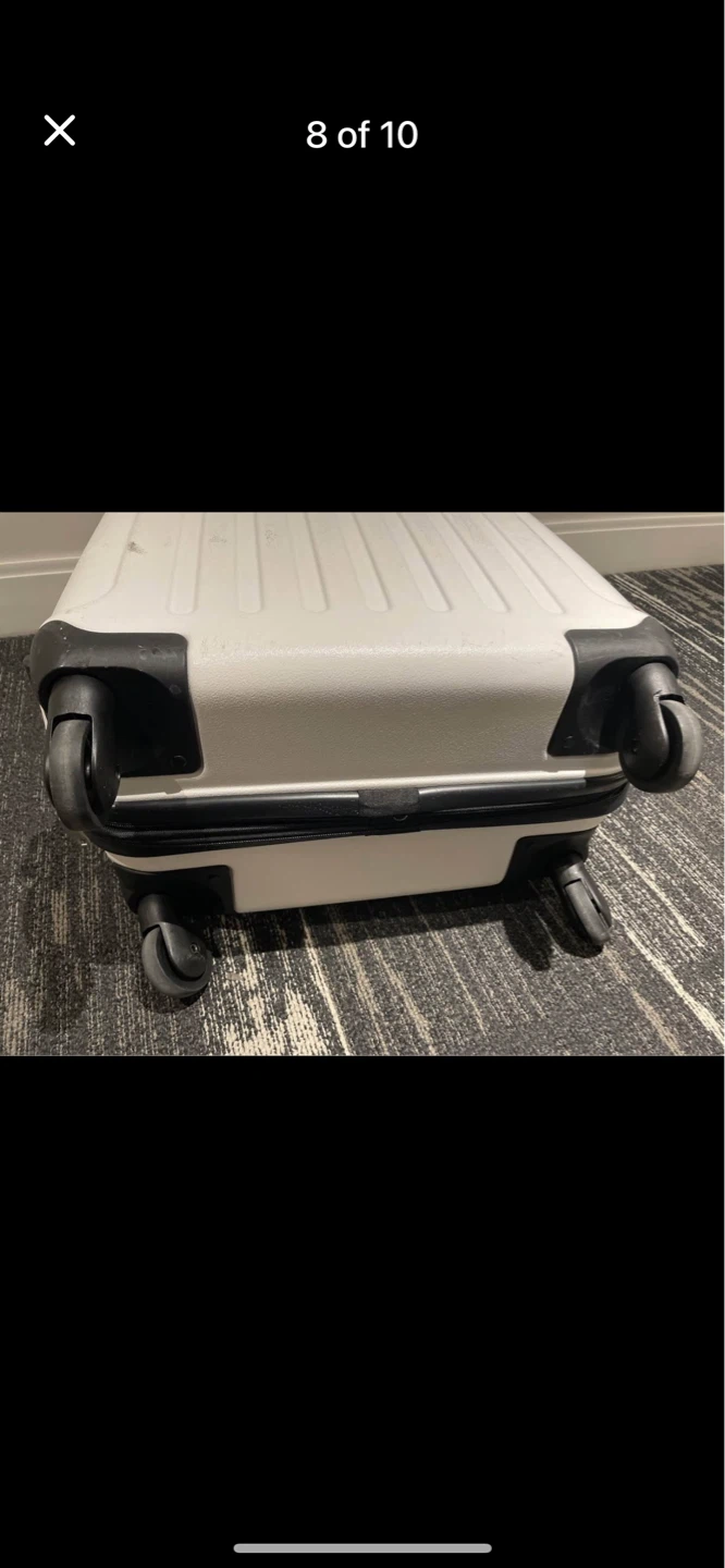 24" check in White Spinner Luggage - 72.1 Liters - photo 2