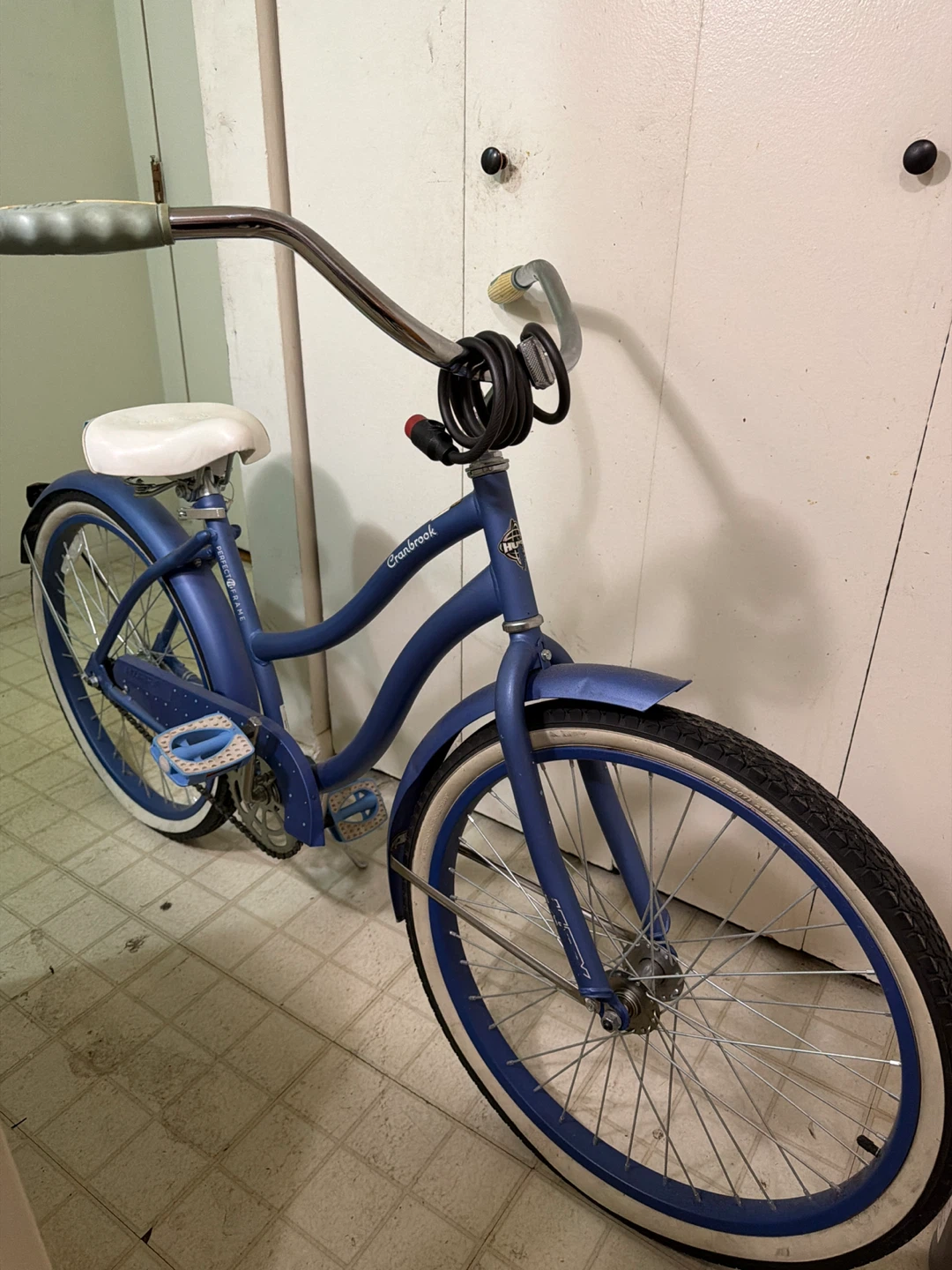 Blue "Grandbrook" Cruiser Bicycle