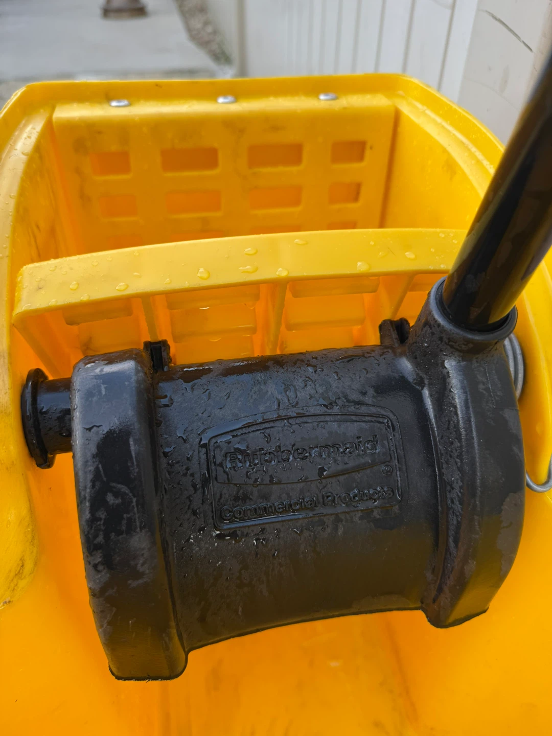 Rubbermaid Commercial Yellow Mop Bucket with Wringer - photo 4