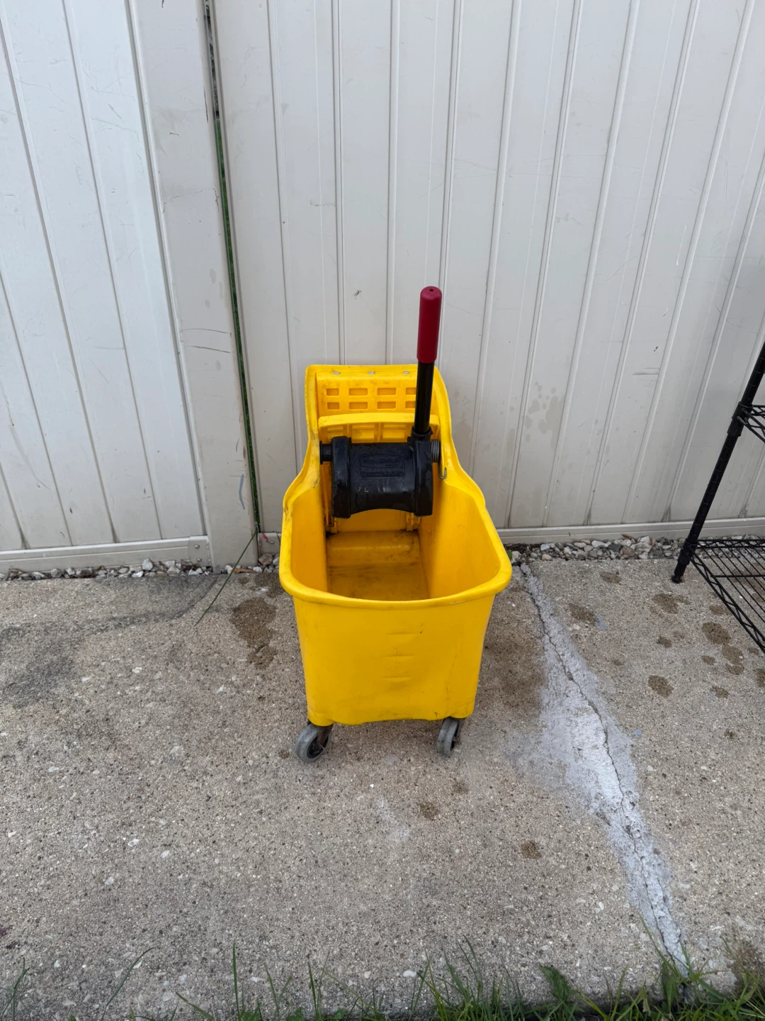 Rubbermaid Commercial Yellow Mop Bucket with Wringer - photo 2