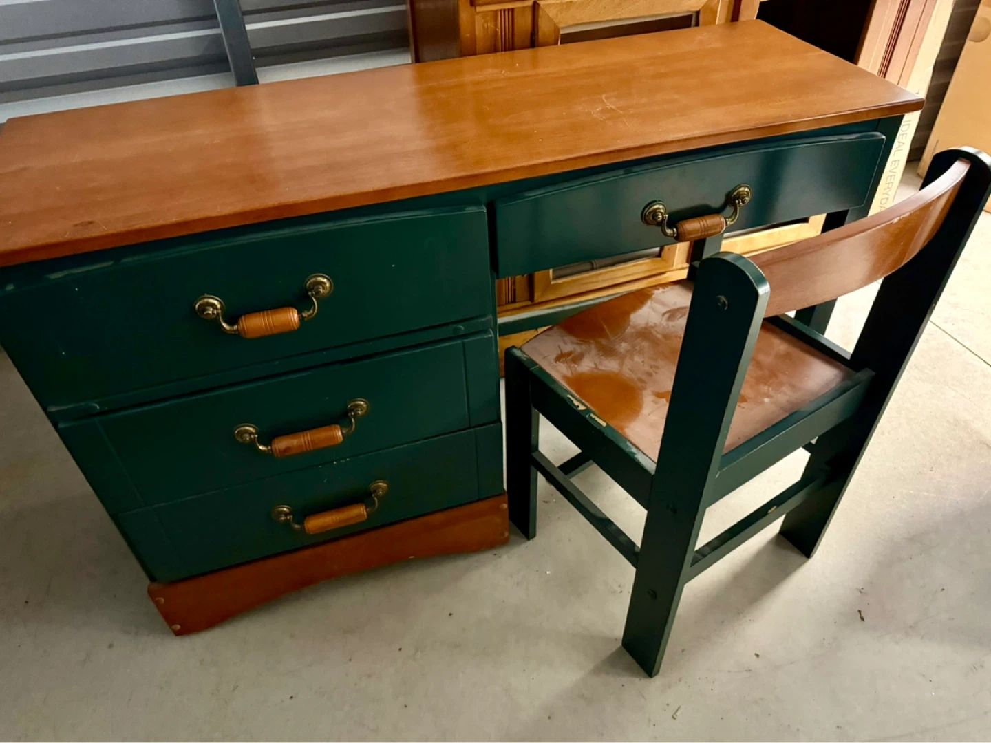 Green and Wood Desk and Chair Set - photo 2