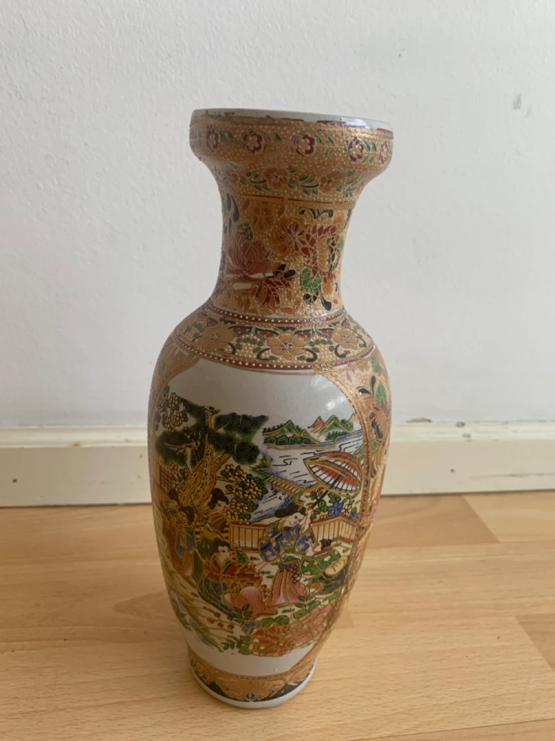Decorative Oriental Vase - photo 4