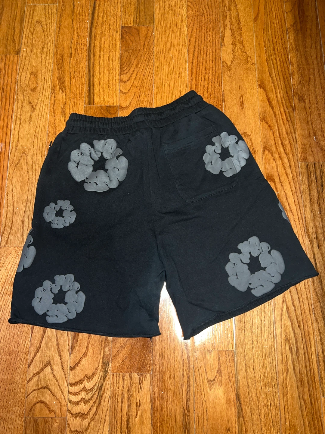 Denim Tears Black Flower Print Sweatshorts Size M - photo 2