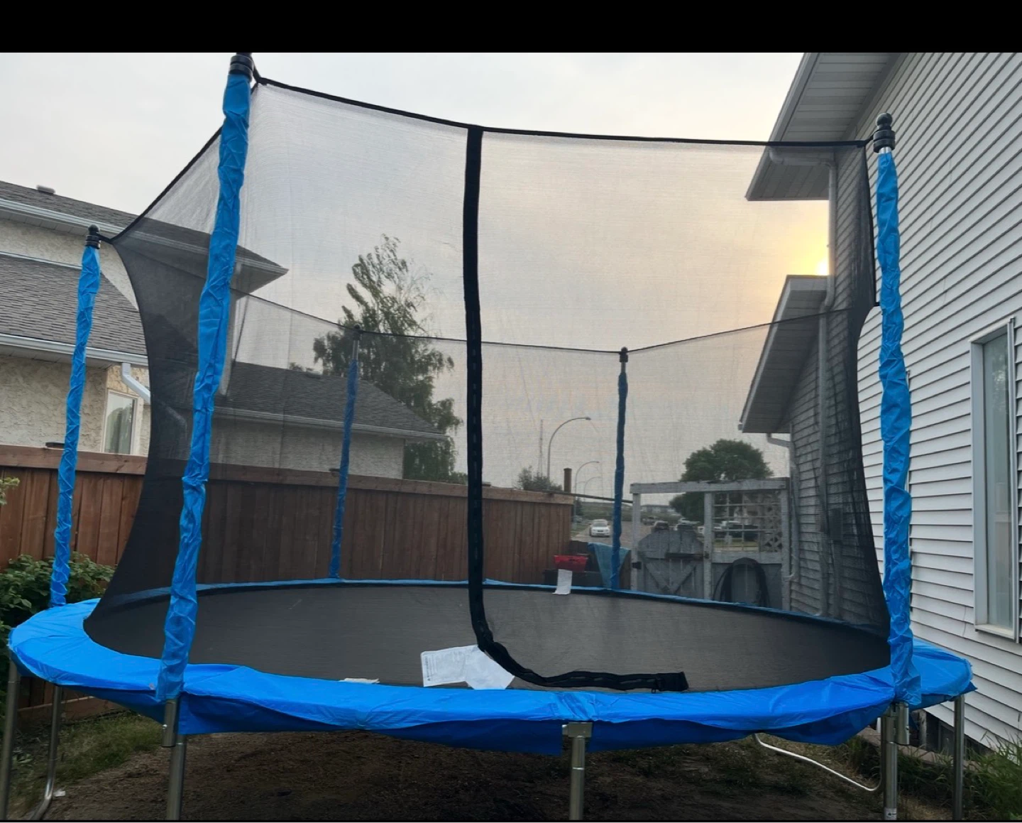 Trampoline 15ft with water sprinkler