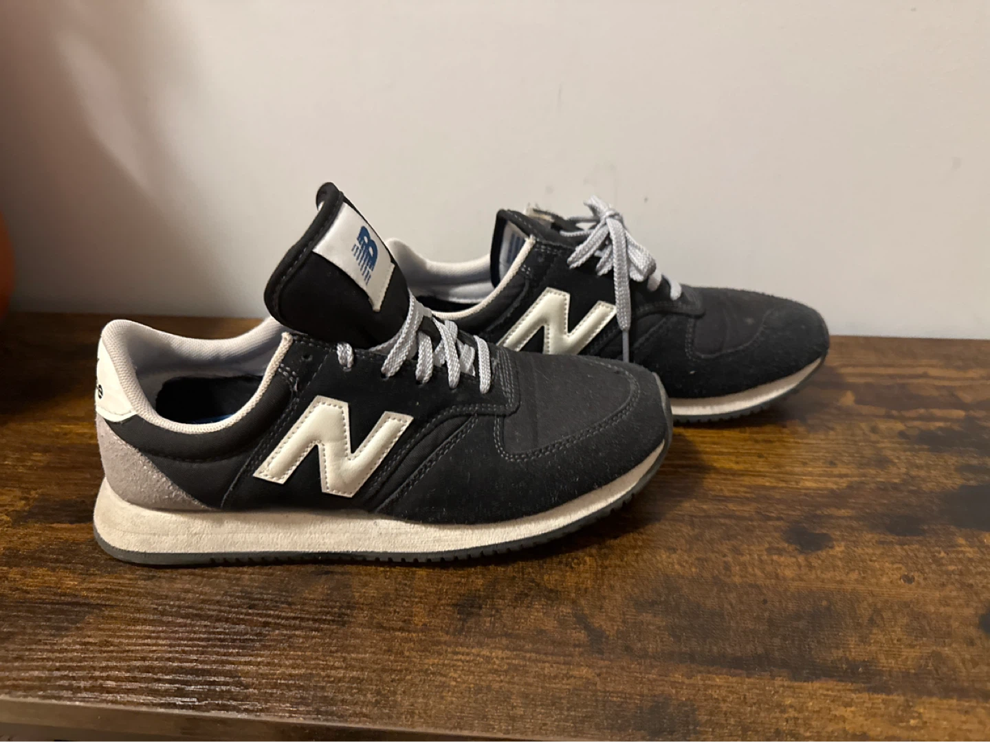 New Balance Black & Grey Sneakers