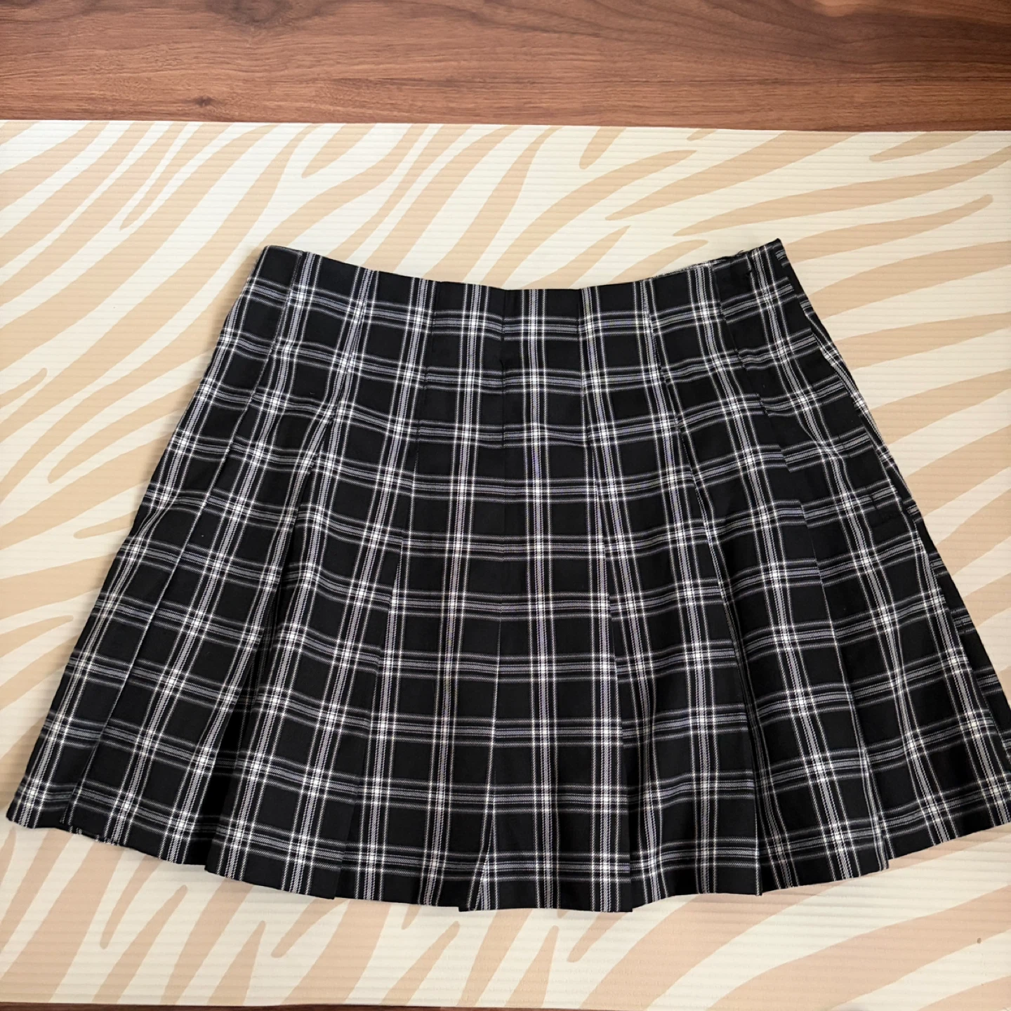 H&M Divided Plaid Pleated Mini Skirt