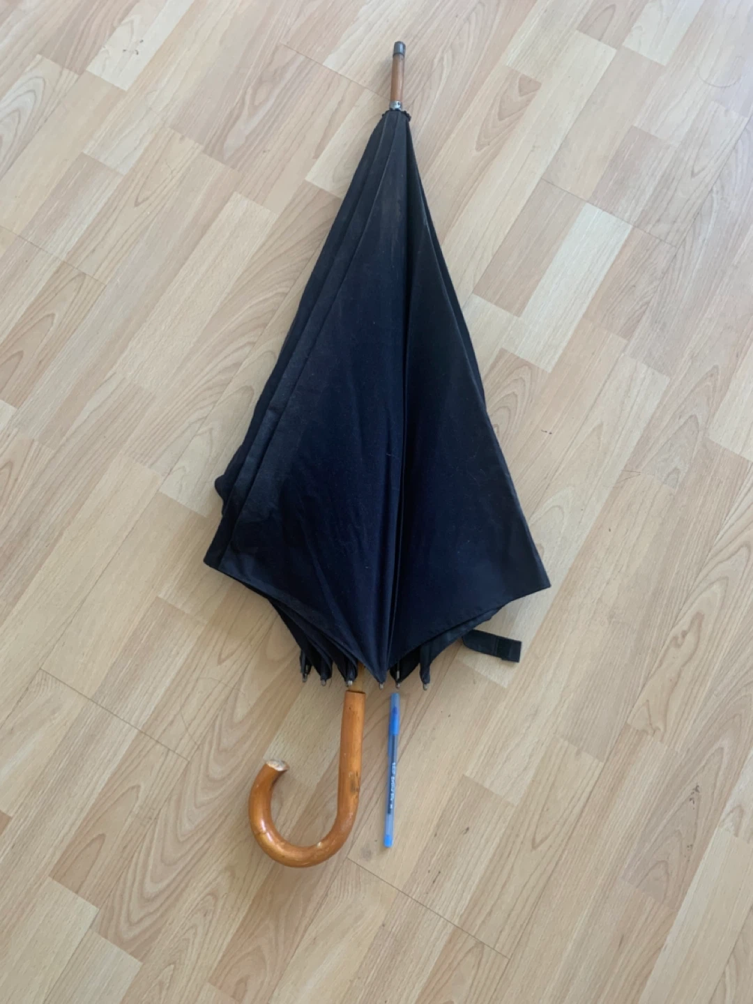 Black Umbrella with Wooden Handle - photo 2