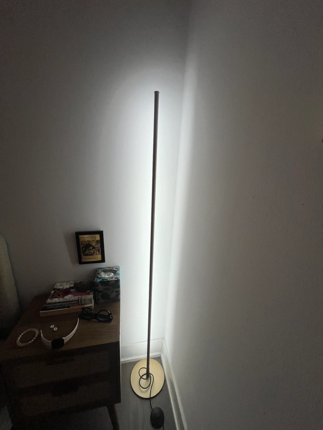 EDISHINE LED Corner Floor Lamp – Gold (57.5”) - photo 4