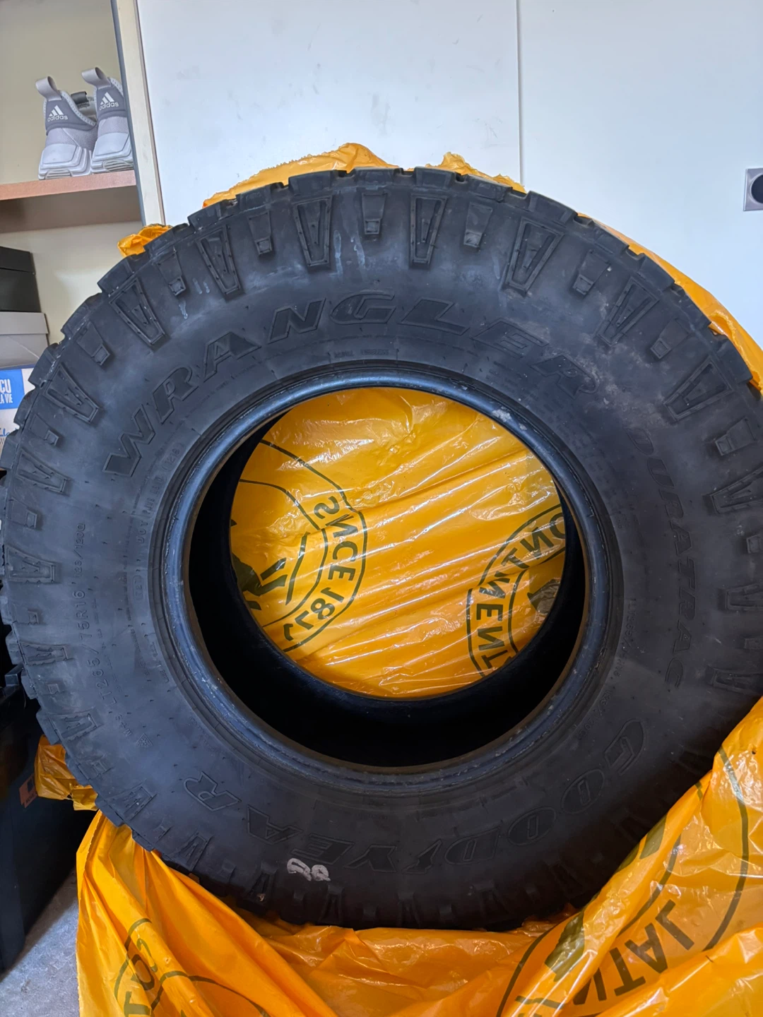 Goodyear Wrangler DuraTrac LT265/75R16 Tire