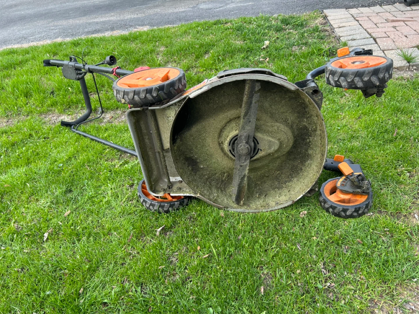 WORX Electric Lawn Mower - photo 2