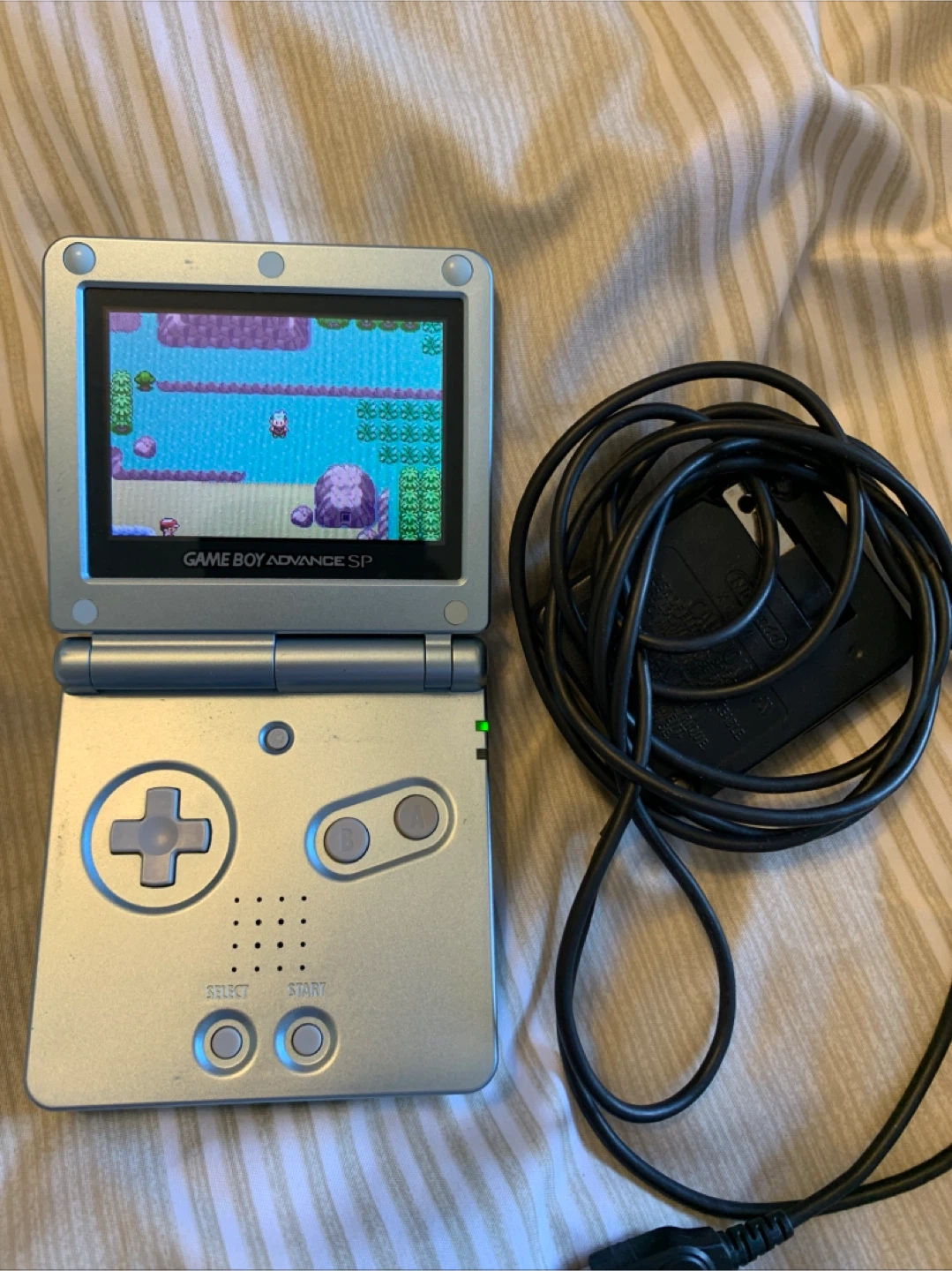 Nintendo Game Boy Advance SP - Light Blue - photo 2